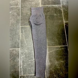 NVGTN Contoured Seamless Leggings Size Large